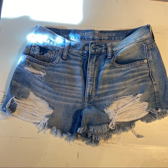 AE high rise shorts - Picture 2 of 3